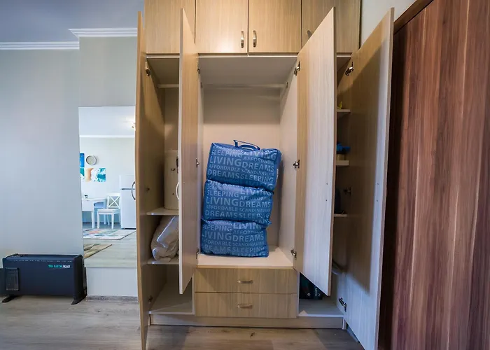 Wave 35 Apartment Shkorpilovtsi